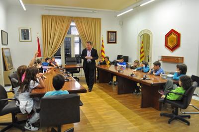 Visita dels alumnes de 3r de l'escola Sot del Camp a l'Ajuntament