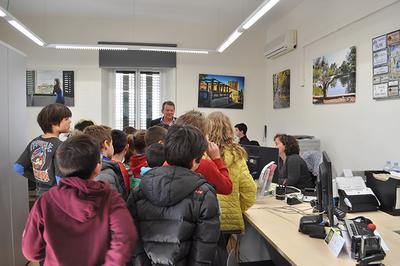 Visita dels alumnes de 3r de l'escola Sot del Camp a l'Ajuntament