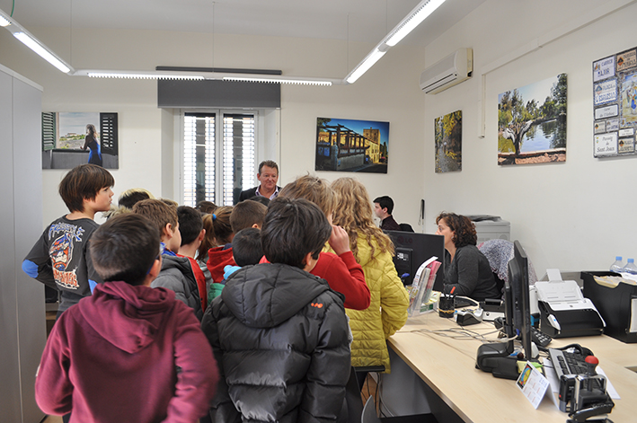 Visita dels alumnes de 3r de l'escola Sot del Camp a l'Ajuntament