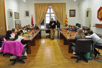 Visita de l'Escola Sant Jordi a l'Ajuntament