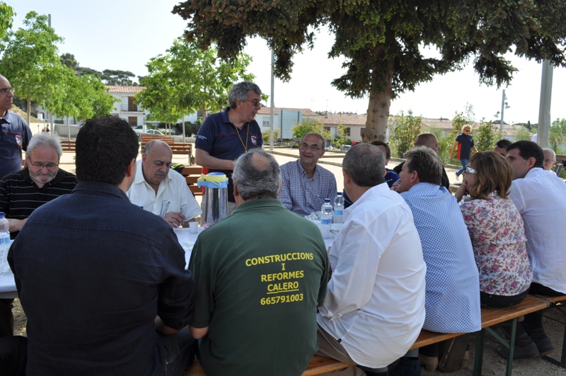 Felip Puig amb el Club petanca Santvicent