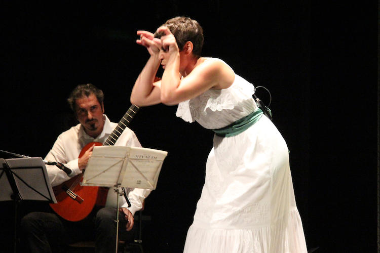 Anem al teatre