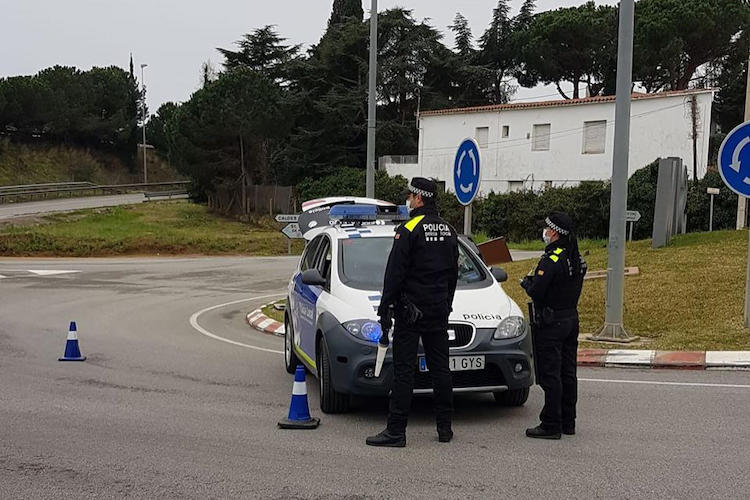 Controls policials