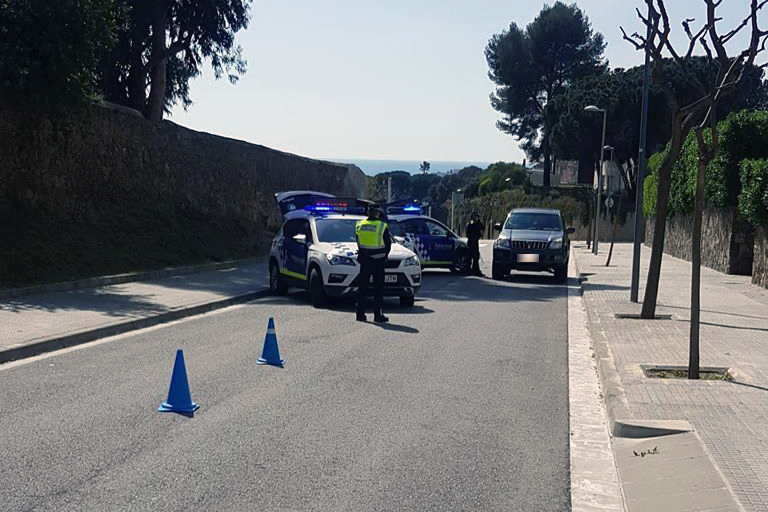 Controls policials