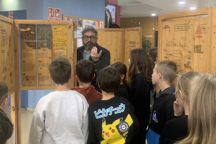 Visita exposici&oacute; Redu&iuml;m residus