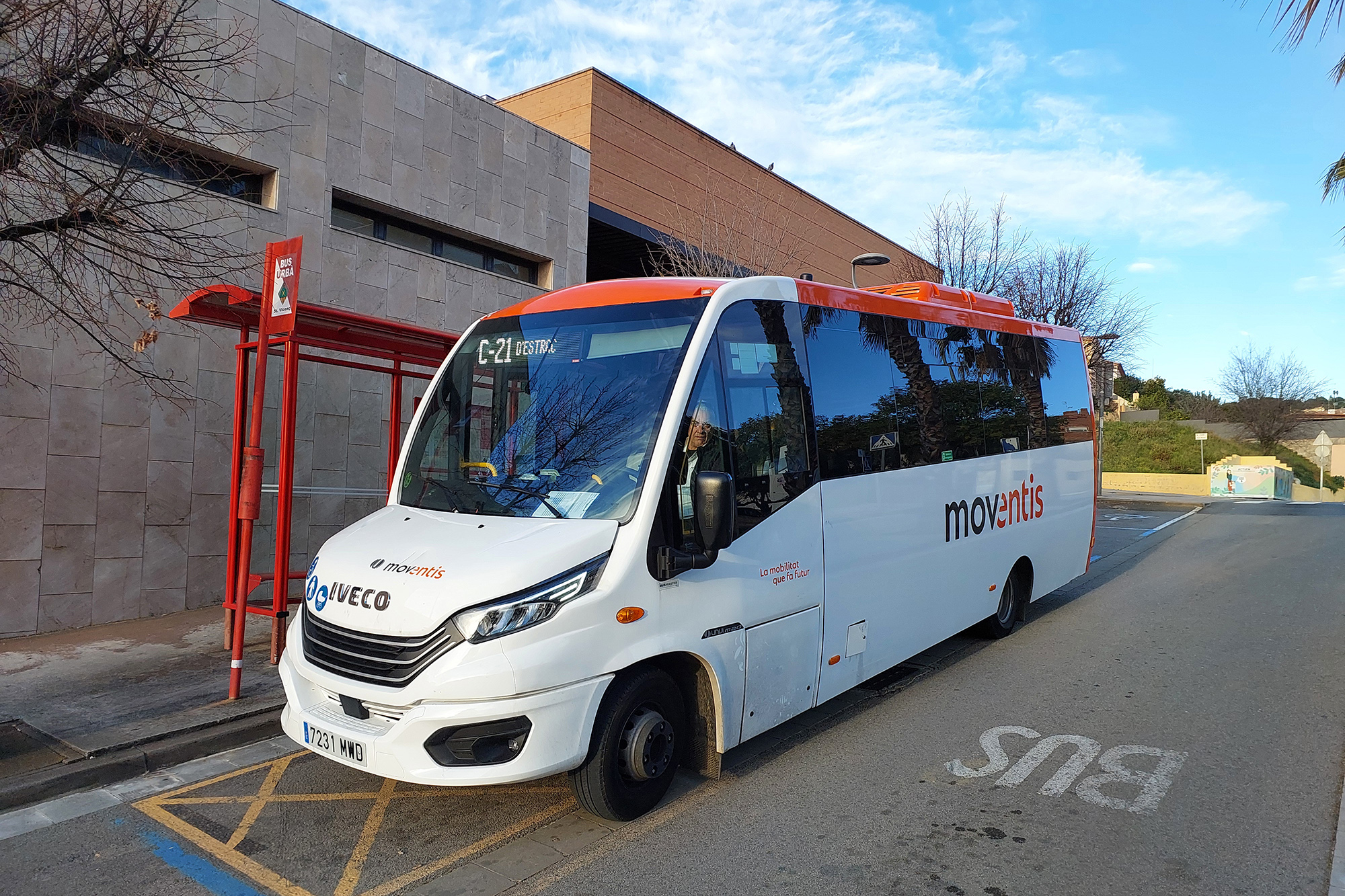 Bus C-21